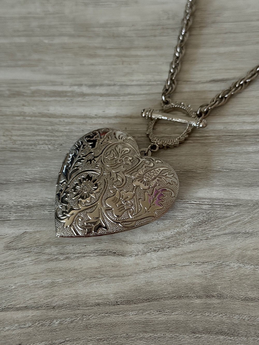 1928 Silver Heart Locket Necklace 26” - Picture 2 of 6